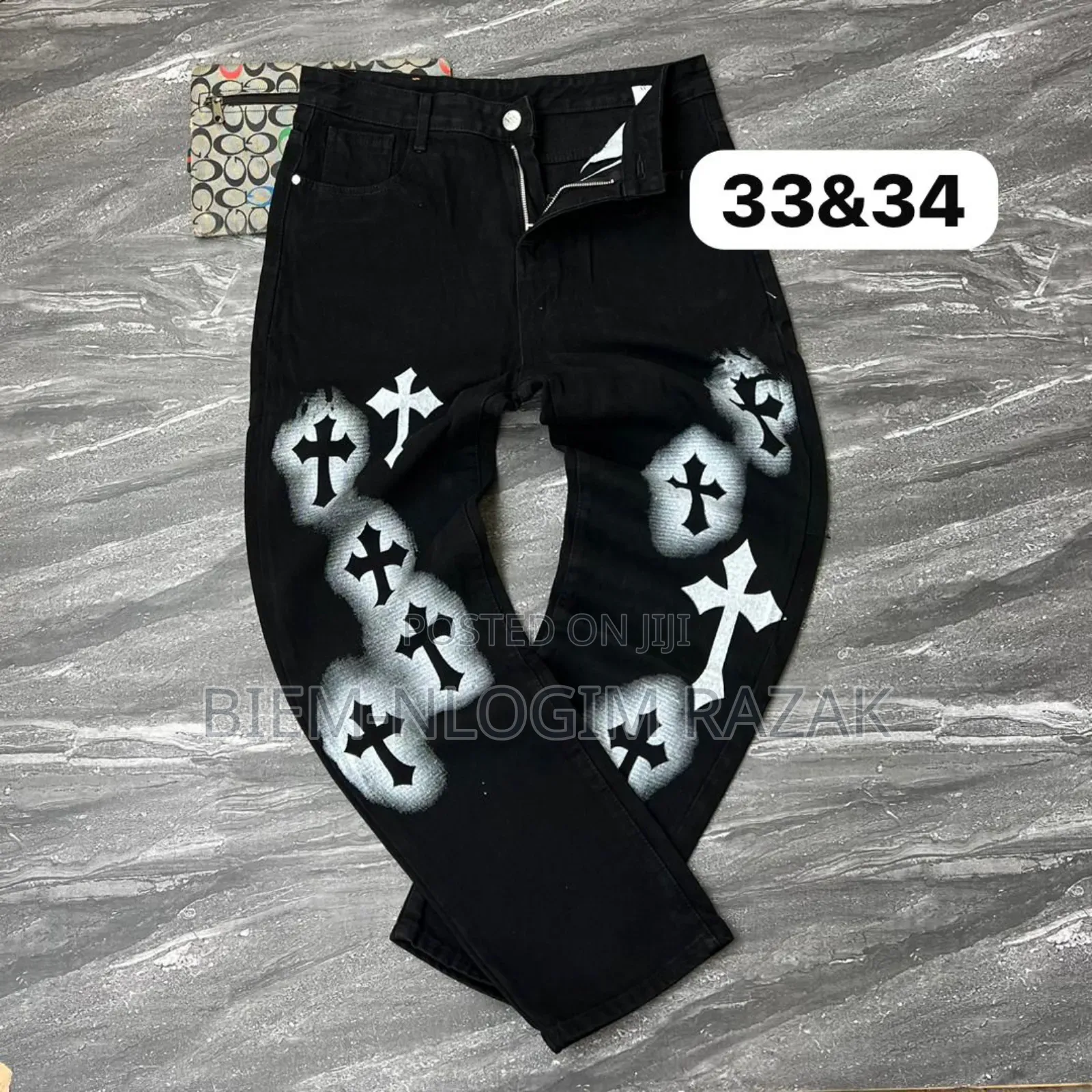 Tops Quality Luis Vutton and Gucci Baggy Jeans Available in Stock