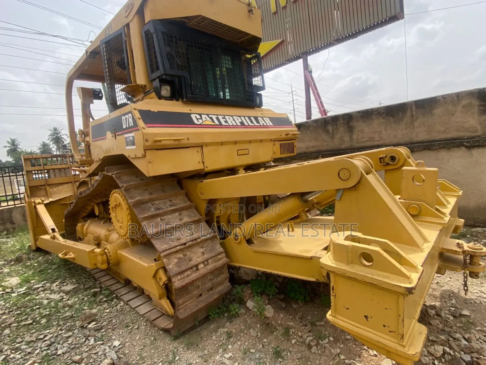 Caterpillar D7r Crawler Bulldozer.