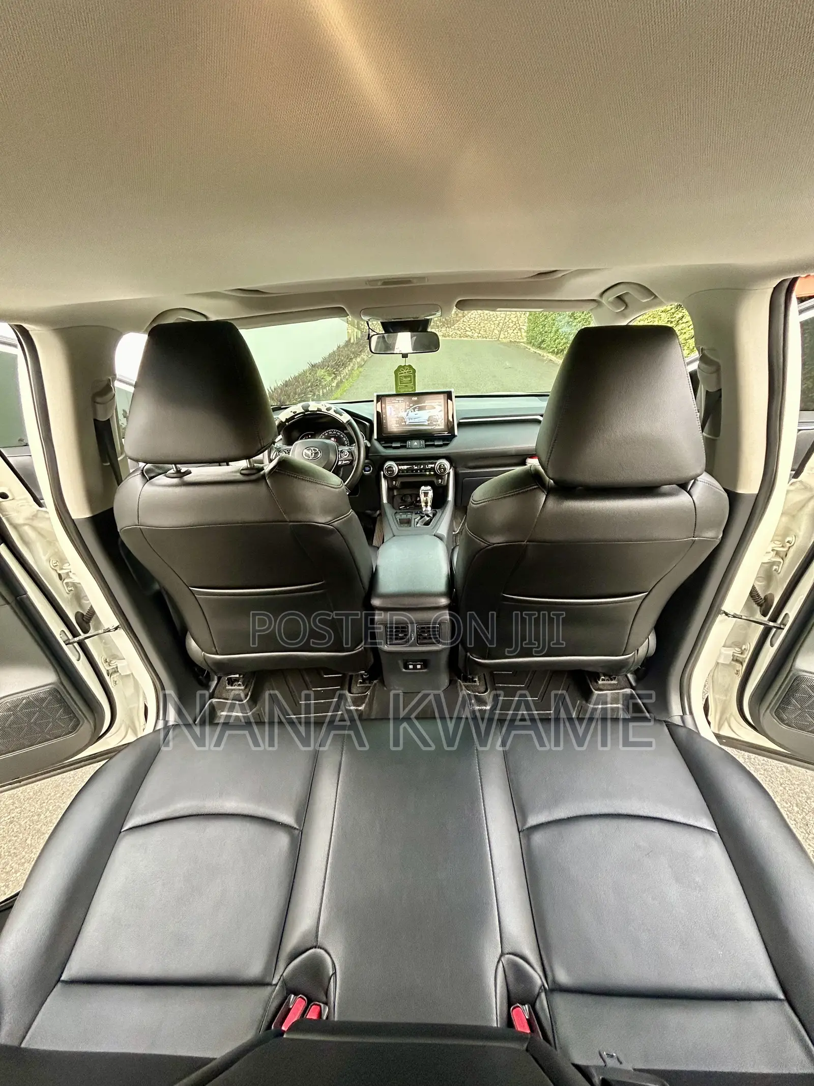 Toyota RAV4 LE AWD 2020 White