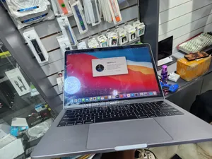 Laptop Apple MacBook Pro 16GB Intel Core i5 SSD 512GB