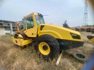 Bomag Bw211-D40 Single Drum Compactor.