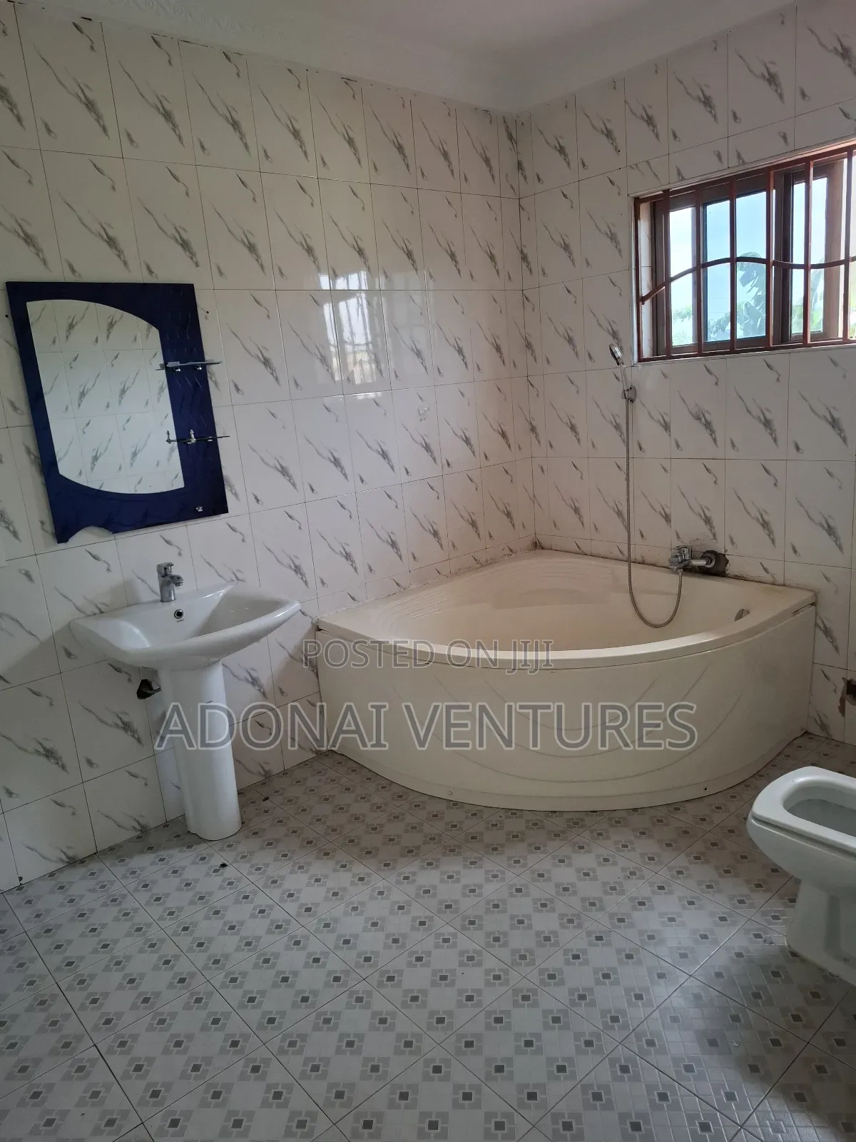 3bdrm Apartment in Atasomanso, Kumasi Metropolitan for rent