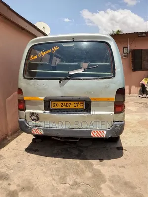 Toyota HiAce 1998 Grey