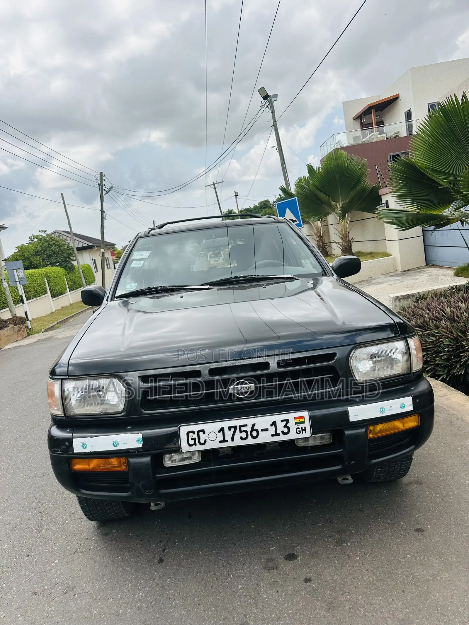 Nissan Pathfinder Automatic 2000 Black