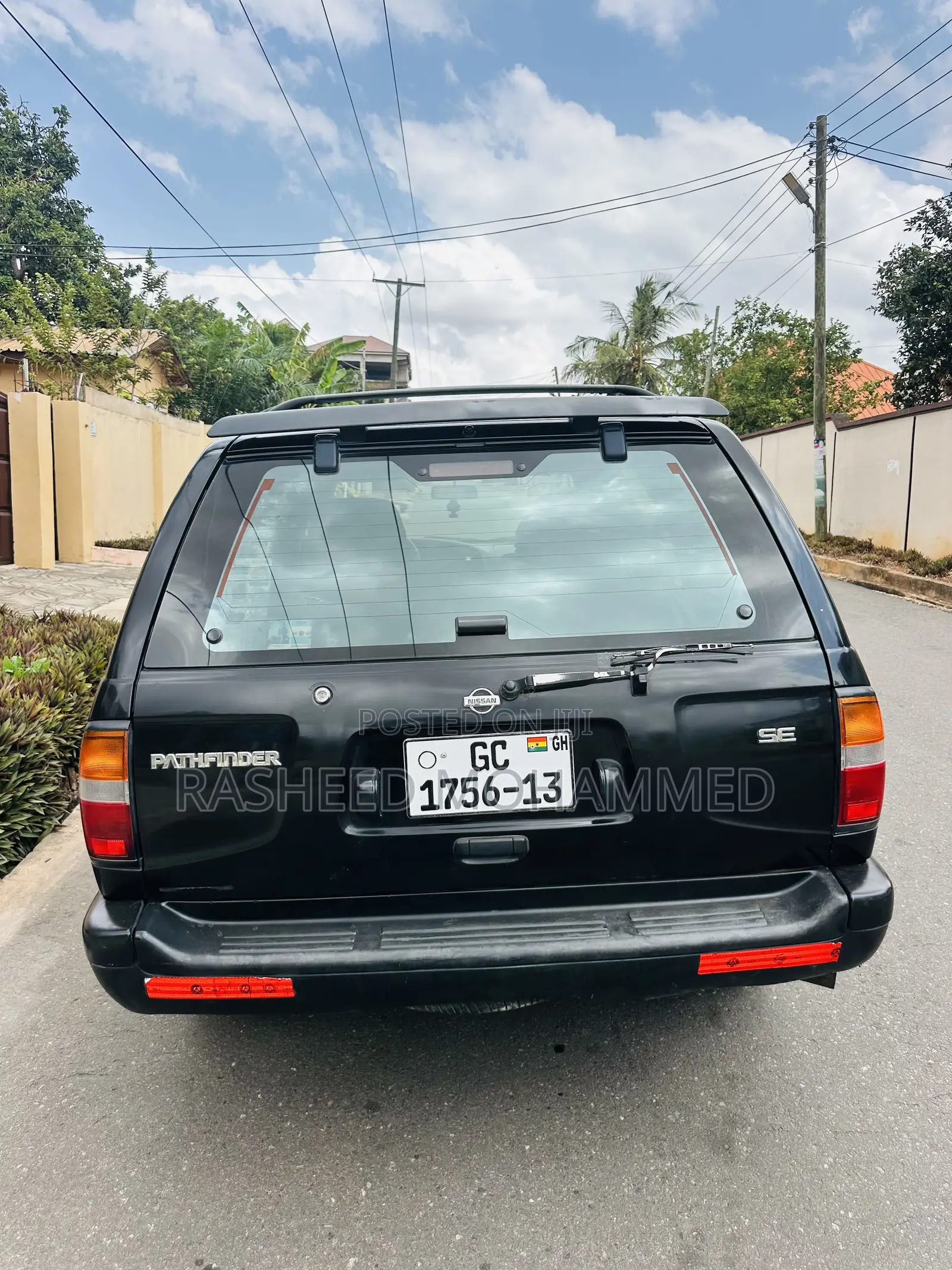 Nissan Pathfinder Automatic 2000 Black
