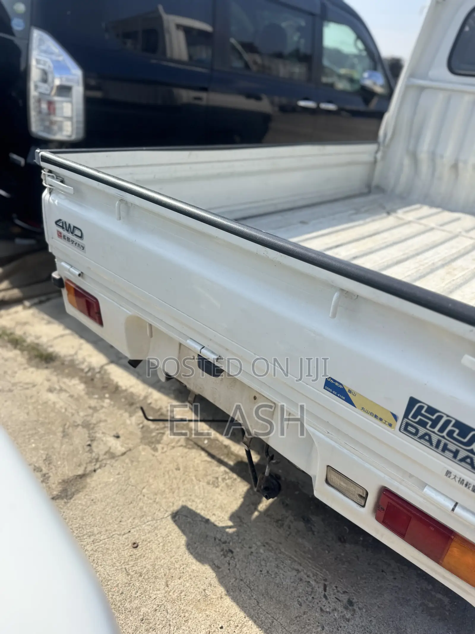 Daihatsu Hijet 2000 White