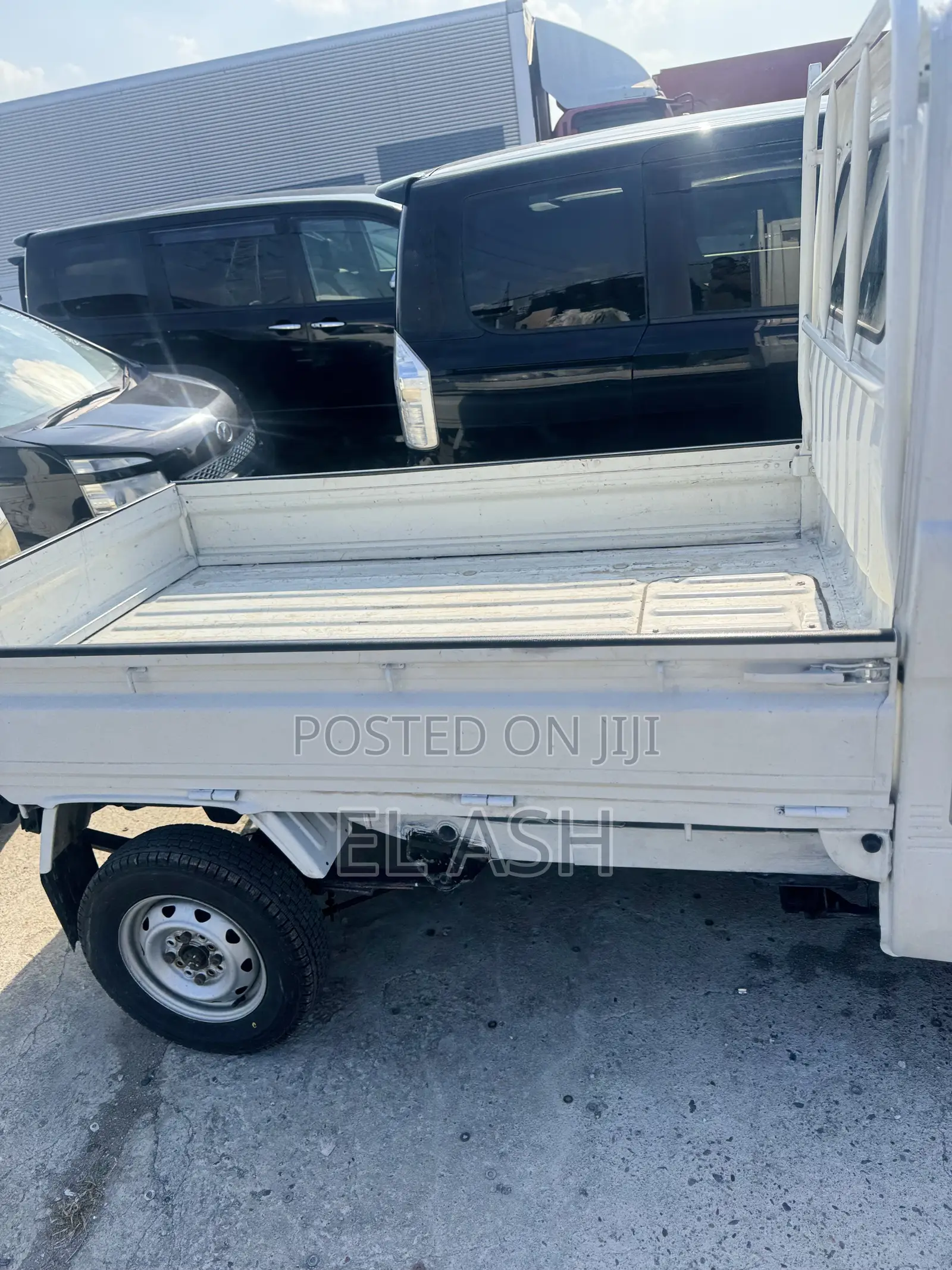 Daihatsu Hijet 2000 White