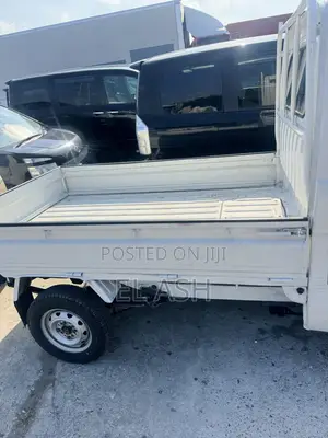 Daihatsu Hijet 2000 White