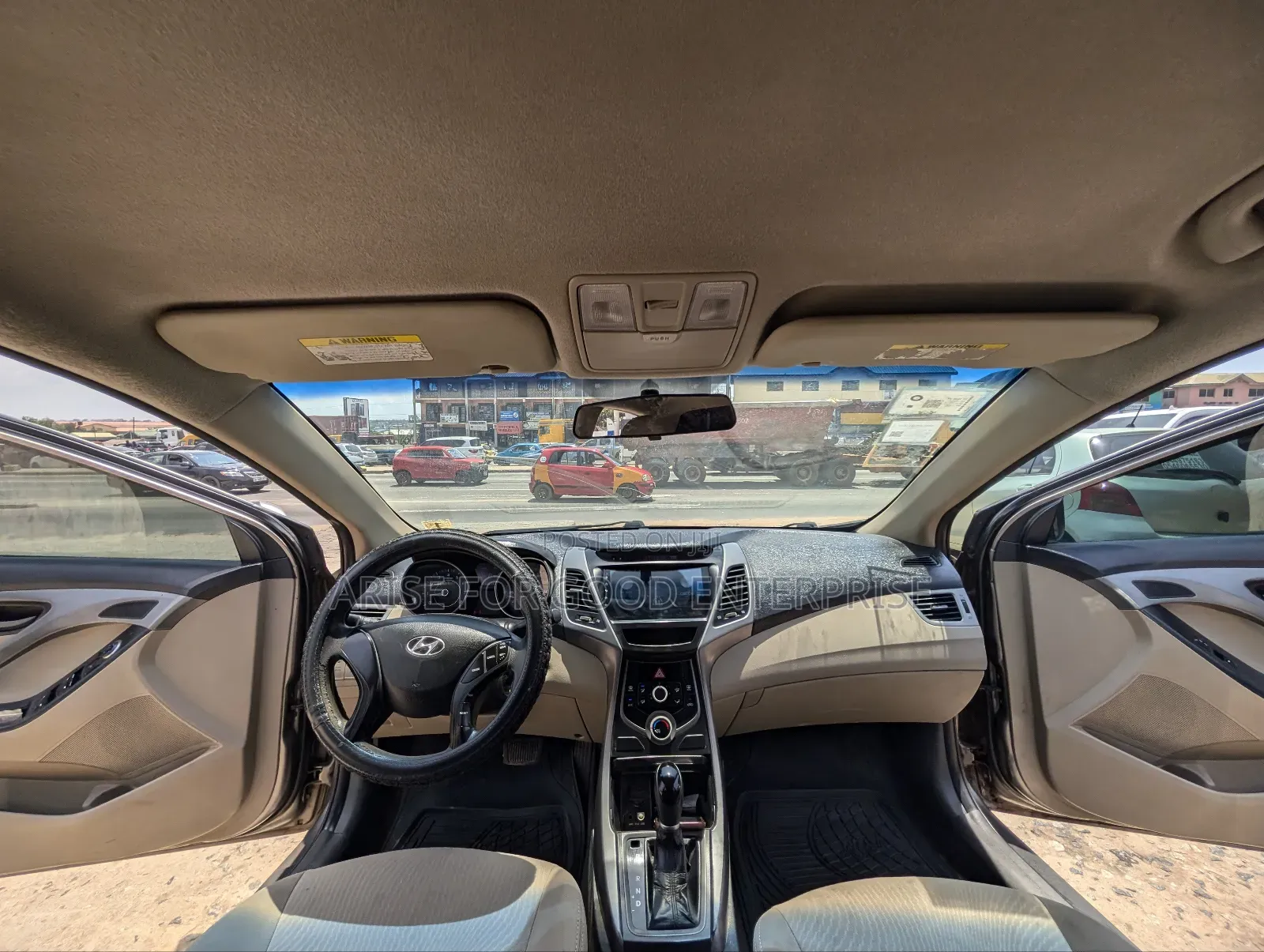Hyundai Elantra SE 4dr Sedan (1.8L 4cyl 6A) 2015 Gold