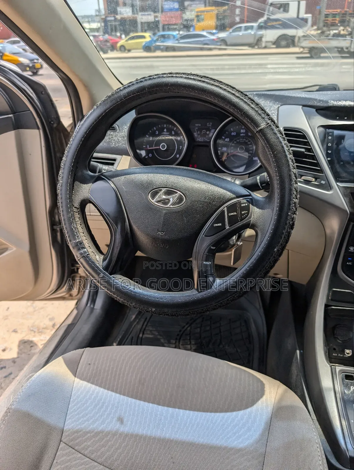 Hyundai Elantra SE 4dr Sedan (1.8L 4cyl 6A) 2015 Gold