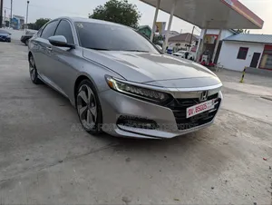 Honda Accord Touring 2018 Silver