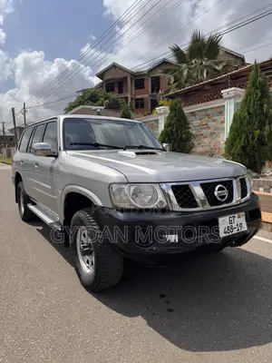 Nissan Patrol 2018 Silver