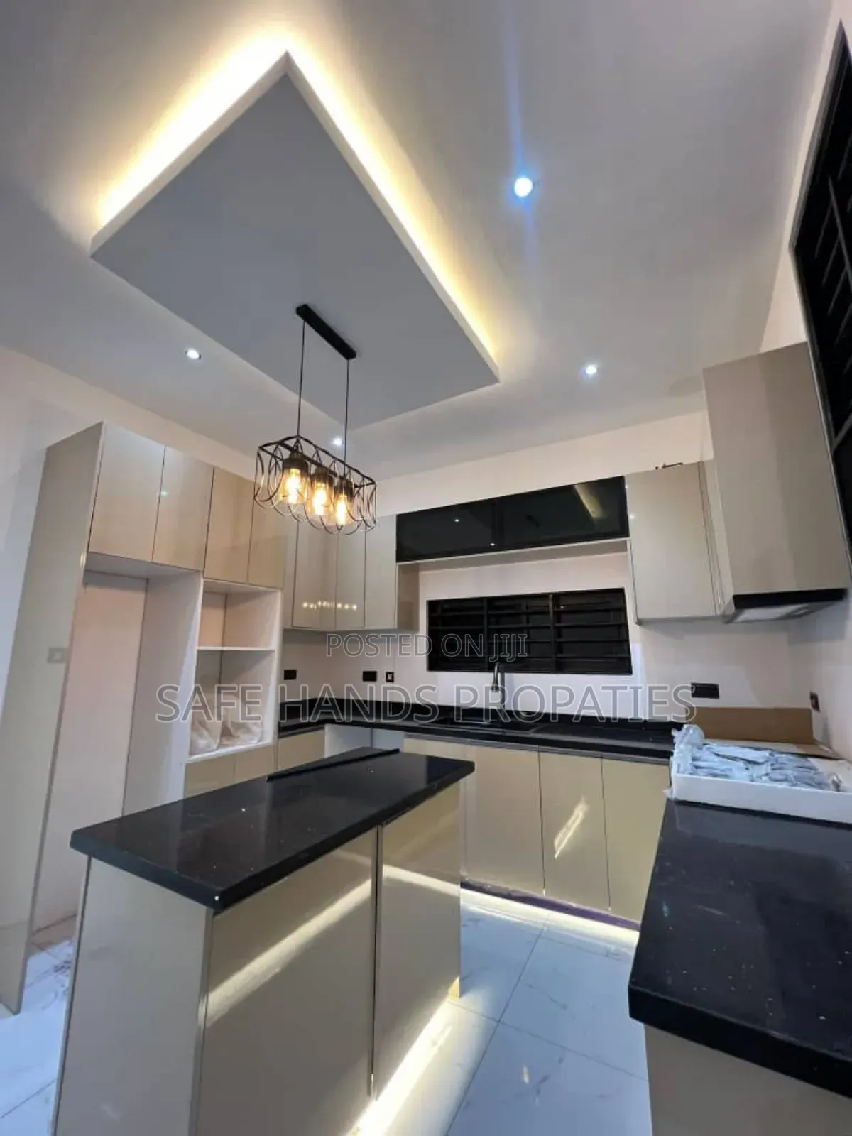 3bdrm Duplex in Accra Metropolitan for sale
