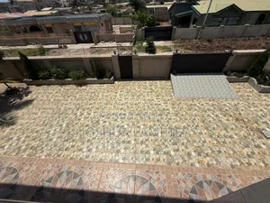 5bdrm House in Weija Old Barrier for sale