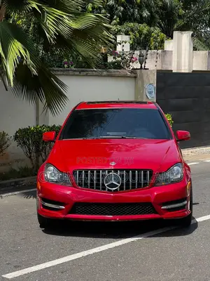 Mercedes-Benz C250 2014 Red