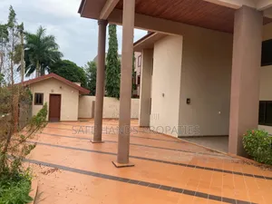 5bdrm Duplex in Accra Metropolitan for rent