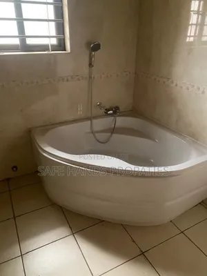 5bdrm Duplex in Accra Metropolitan for rent