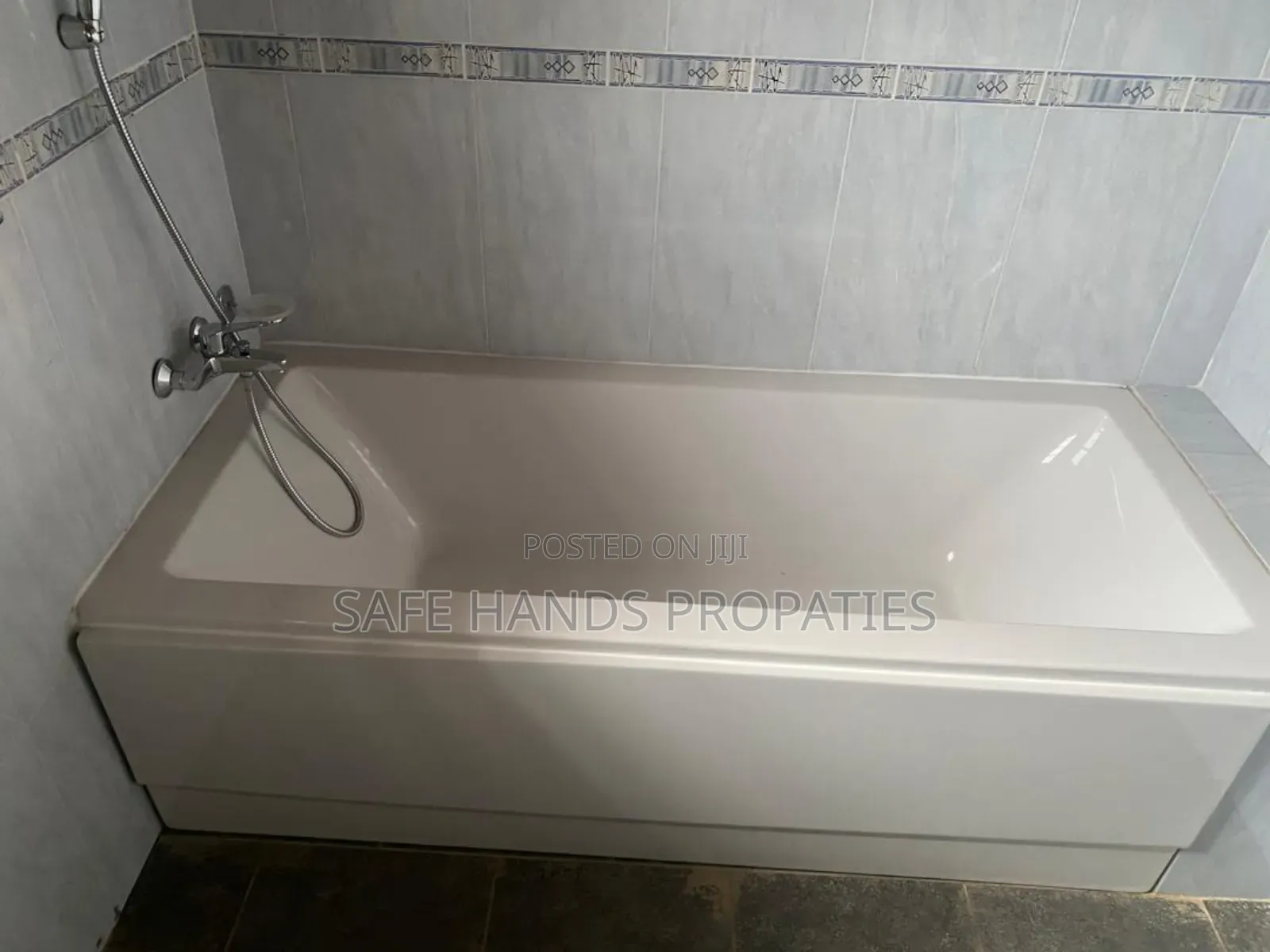 5bdrm Duplex in Accra Metropolitan for rent