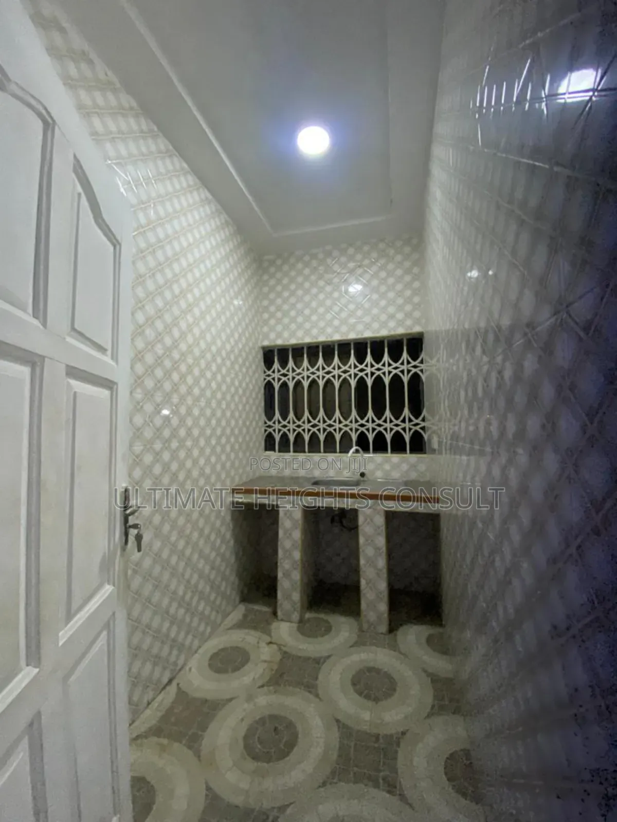 1bdrm Apartment in Lapaz Race Course, Nyanmekye for rent