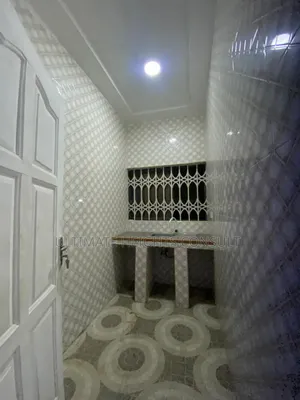1bdrm Apartment in Lapaz Race Course, Nyanmekye for rent