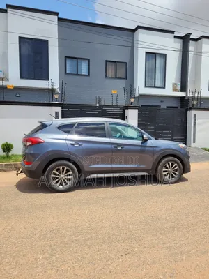 Hyundai Tucson Limited AWD 2017 Gray