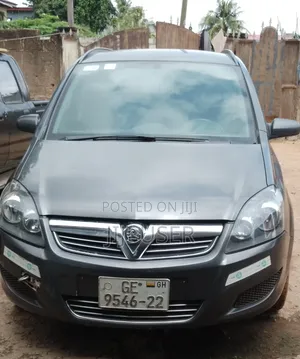 Vauxhall Zafira 2011 Gray