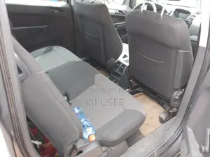 Vauxhall Zafira 2011 Gray