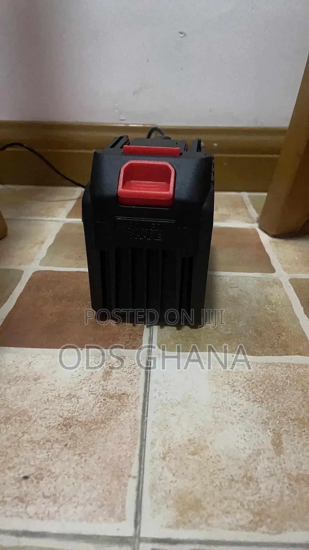 Portable Cordless Blower – Professional Tool for Home Workshop