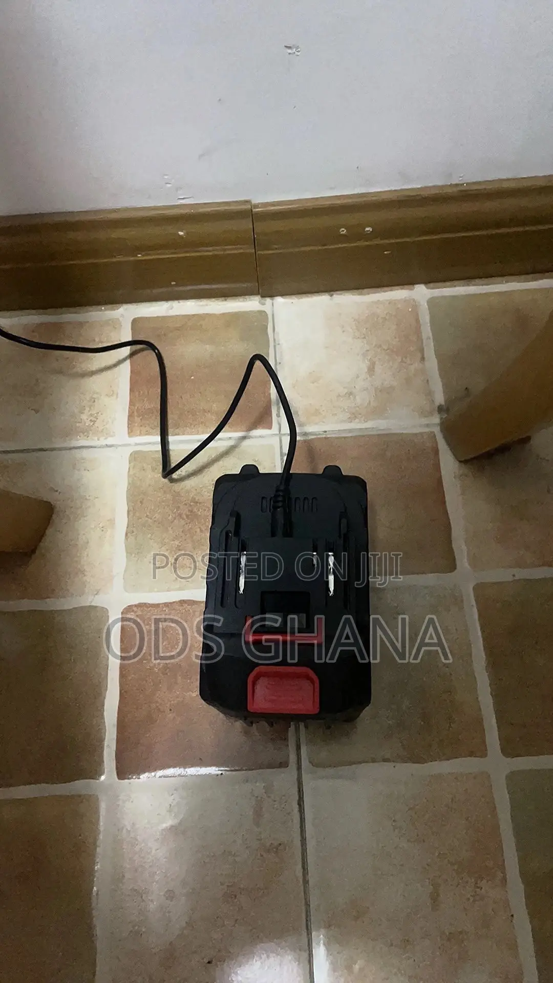 Portable Cordless Blower – Professional Tool for Home Workshop