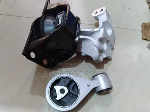 Nissan Roque 2012 Engine Mount  1pc