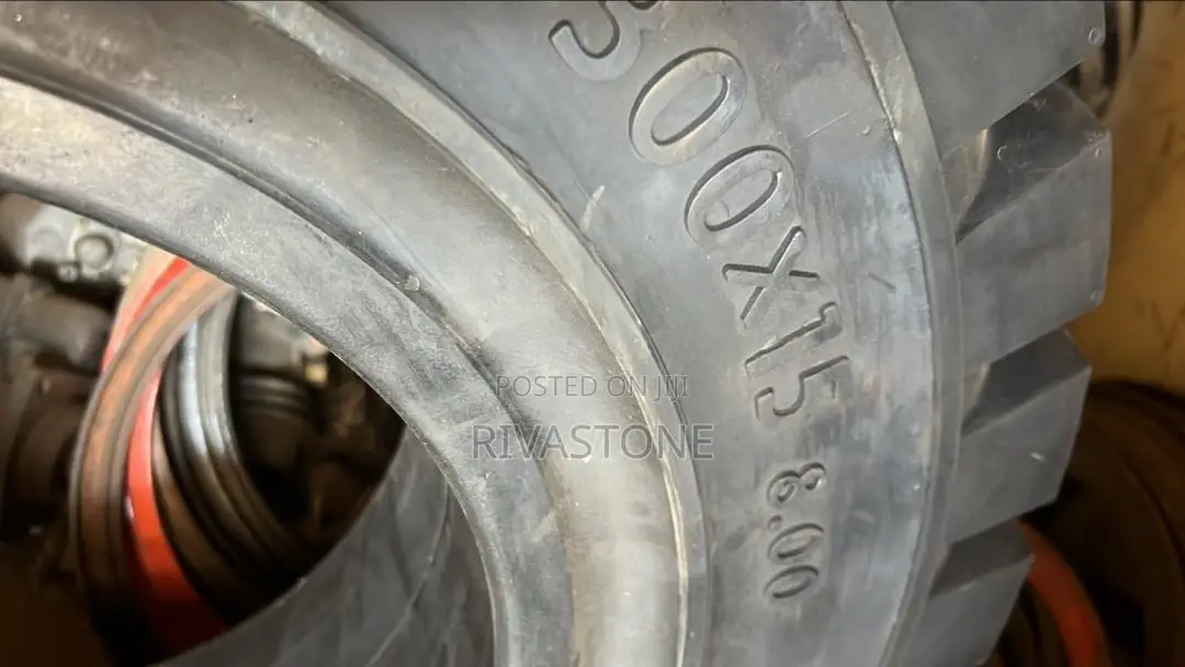 Solid Forklift Tyres
