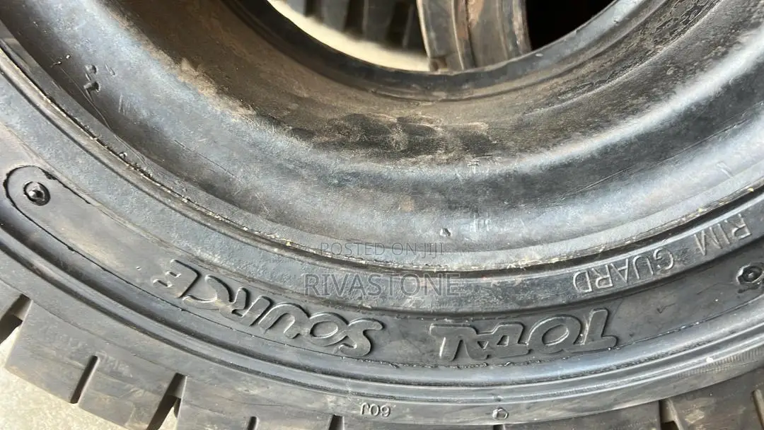 Solid Forklift Tyres