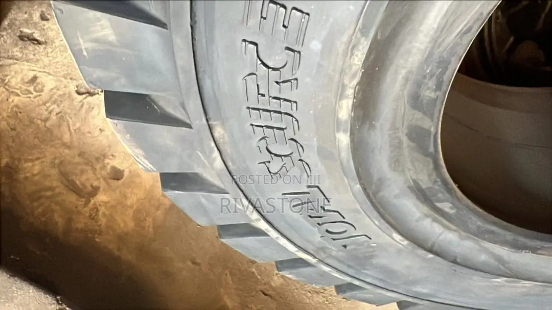 Solid Forklift Tyres