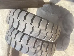 Solid Forklift Tyres