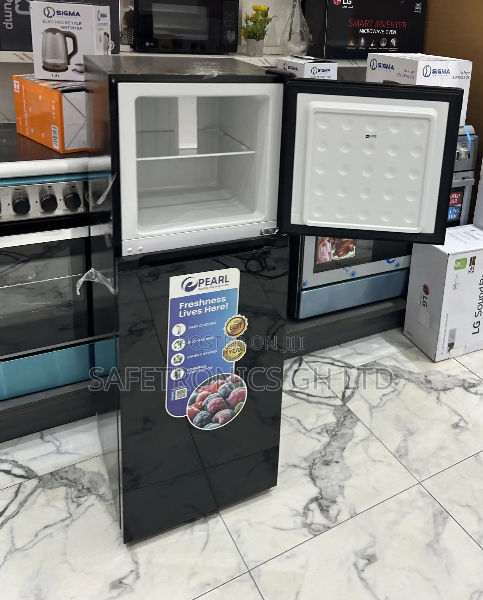 Unique Fast Pearl Doubledoor Black Glass Top Freezer Refrigerator