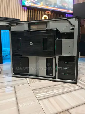 Desktop Computer HP Z840 128GB Intel Xeon HDD+SSD 4T