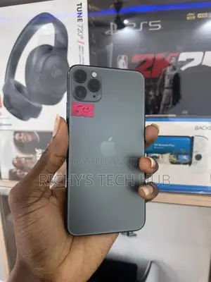 Apple iPhone 11 Pro Max 64 GB Green