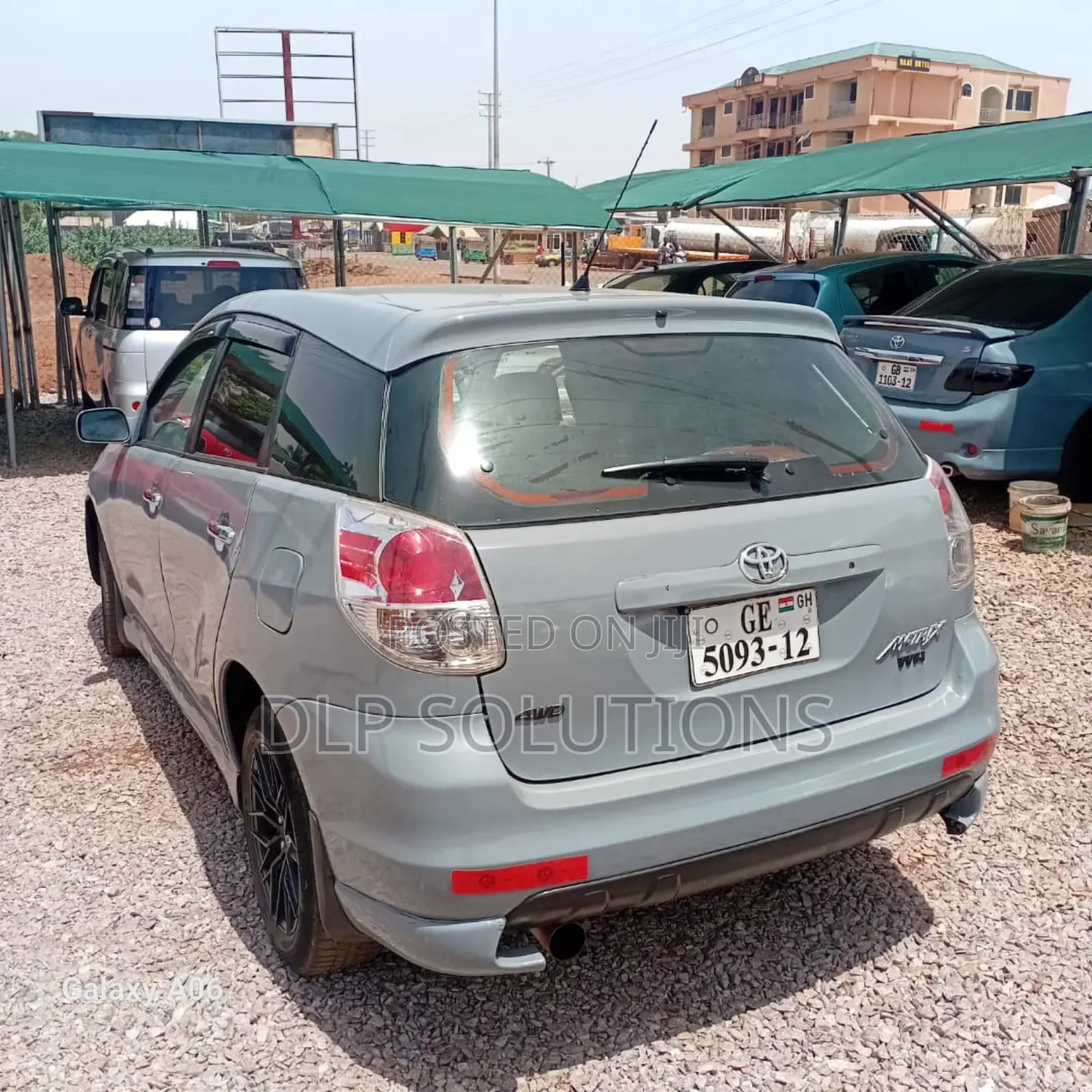 Toyota Matrix Hatchback AWD (1.8L 4cyl 4A) 2006 Gray