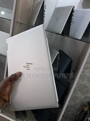 Laptop HP EliteBook 1040 G8 16GB Intel Core i7 SSD 512GB