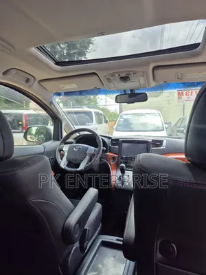 Toyota Vellfire 2014 Black
