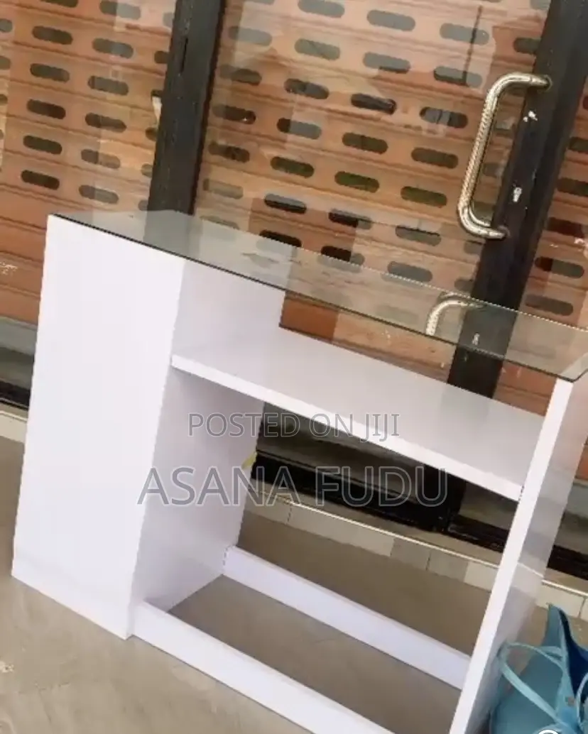 Nails Table For Nail Techs