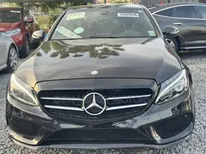 Mercedes-Benz C300 Sport 4Matic Sedan AWD (2.0L 4cyll 7A) 2016 Black