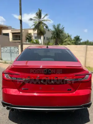 New Toyota Camry SE 2025 Red