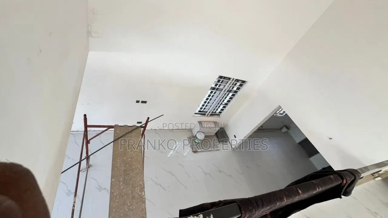 4bdrm House in Franko Properties, Unity Closed for sale