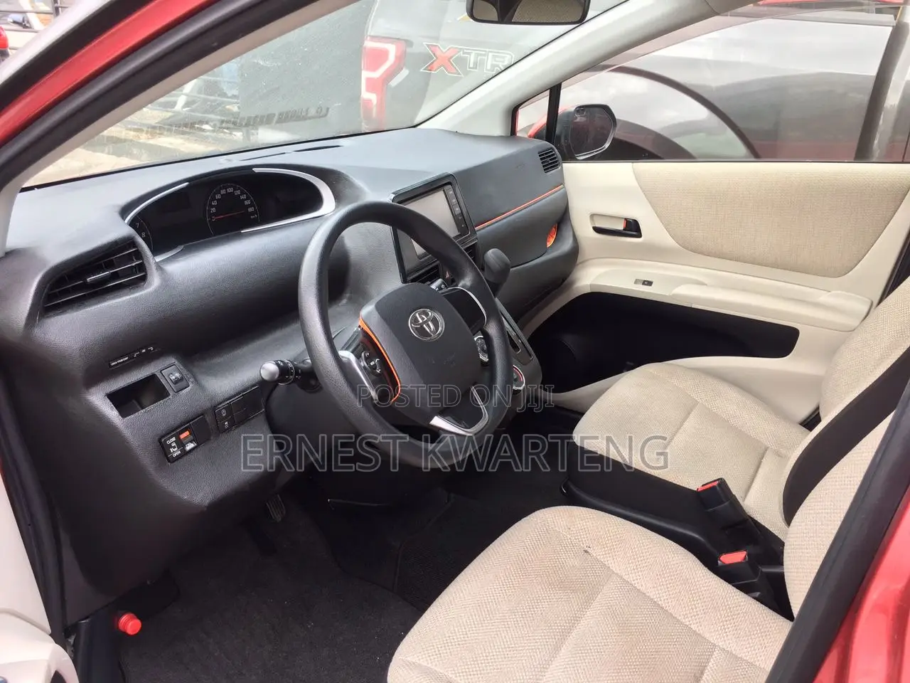 Toyota Sienta 2017 Burgundy