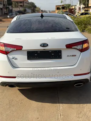 Kia K5 2011 White