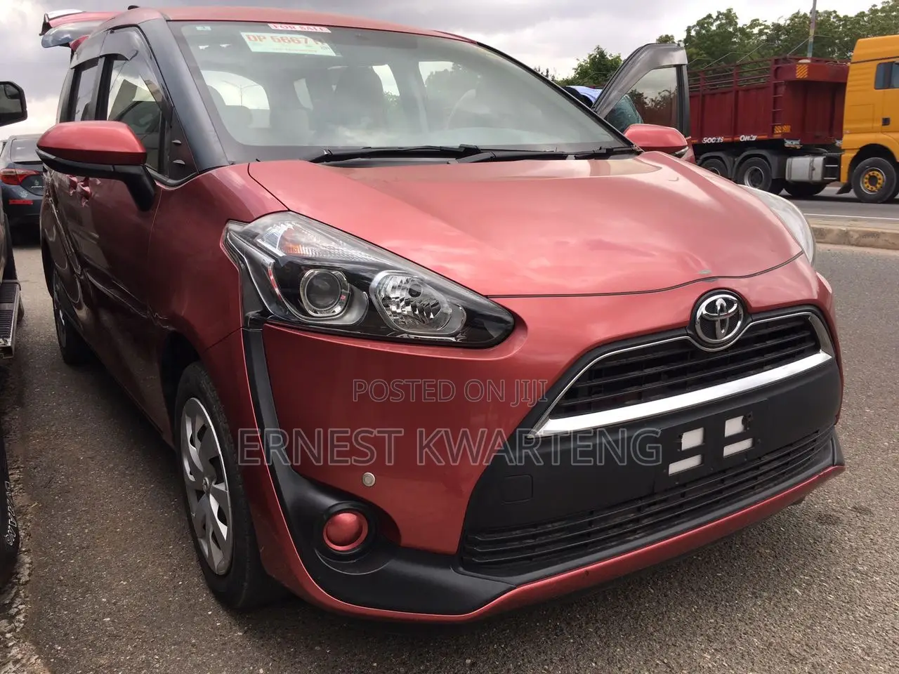 Toyota Sienta 2017 Burgundy