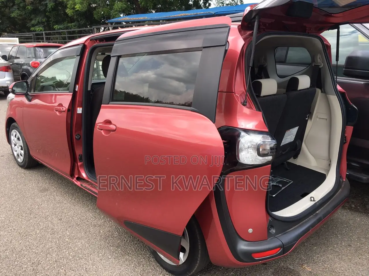 Toyota Sienta 2017 Burgundy