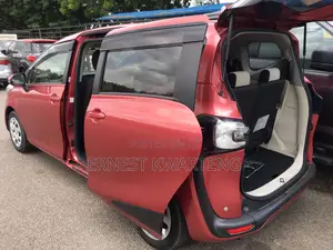 Toyota Sienta 2017 Burgundy