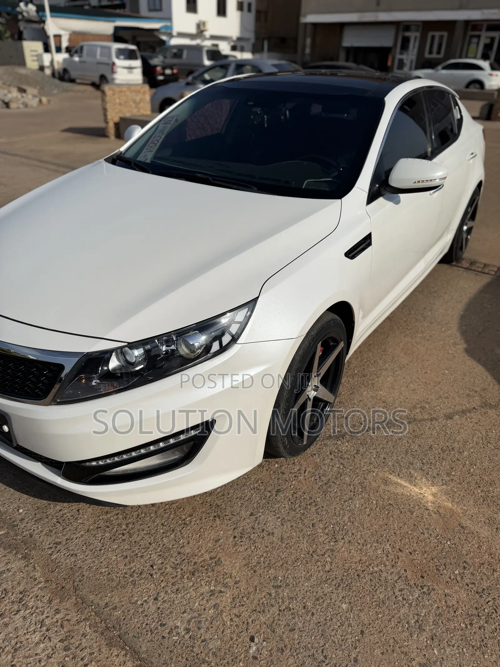 Kia K5 2011 White